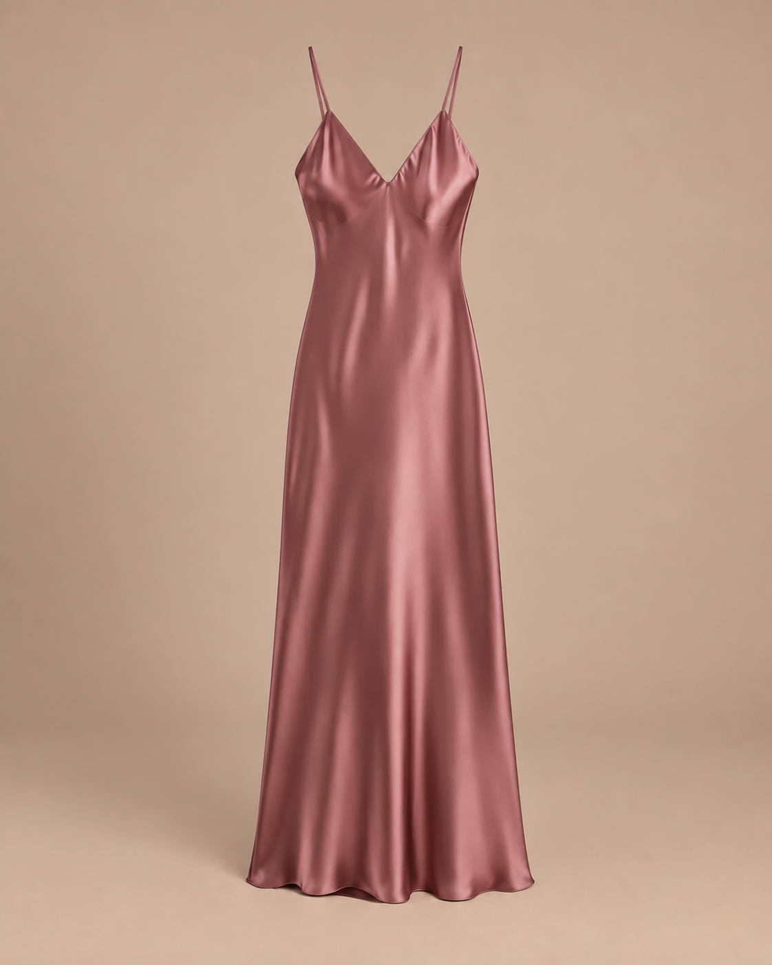 ROBE LONGUE SATINÉE À BRETELLES