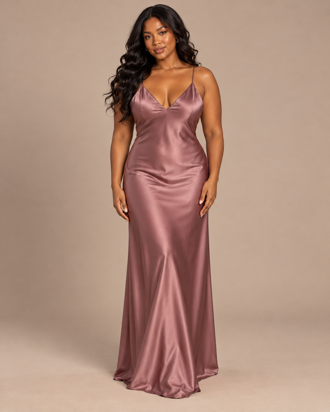 ROBE LONGUE SATINÉE À BRETELLES