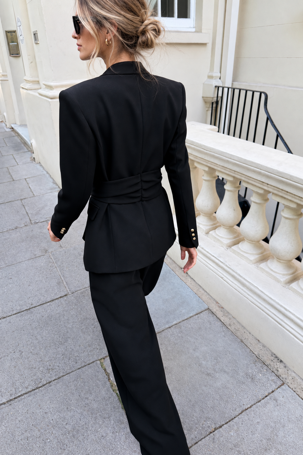 VESTE AVEC CEINTURE À BOUCLE