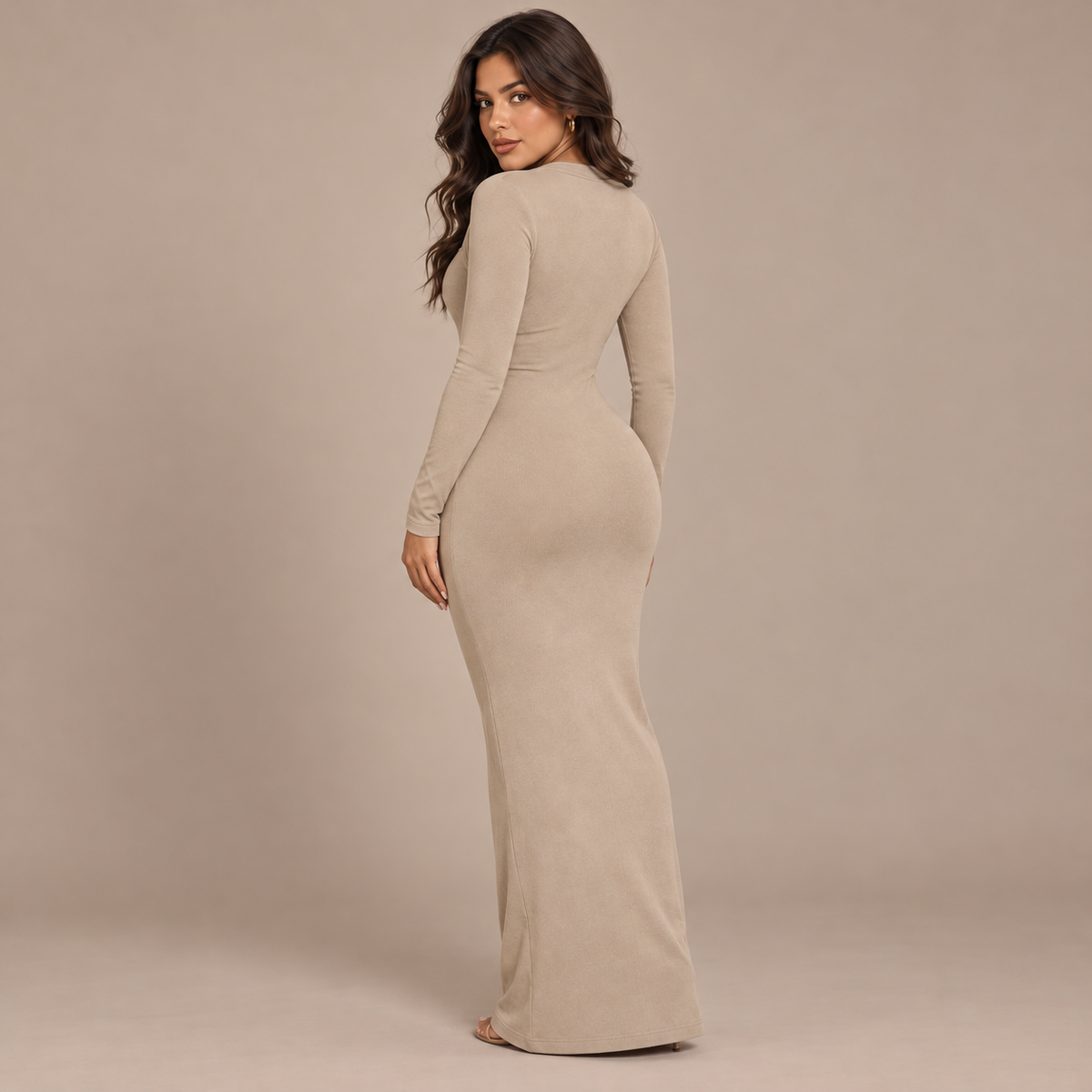ROBE LONGUE EN MAILLE COL CARRÉ