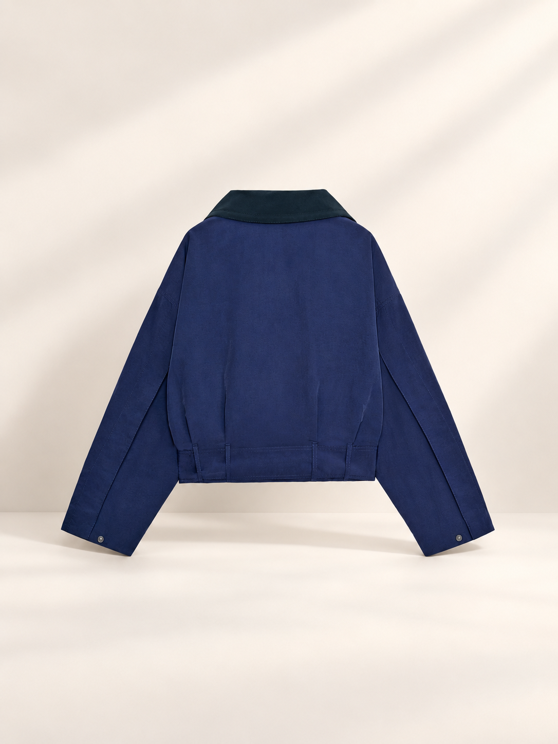VESTE COURTE AVEC CEINTURE