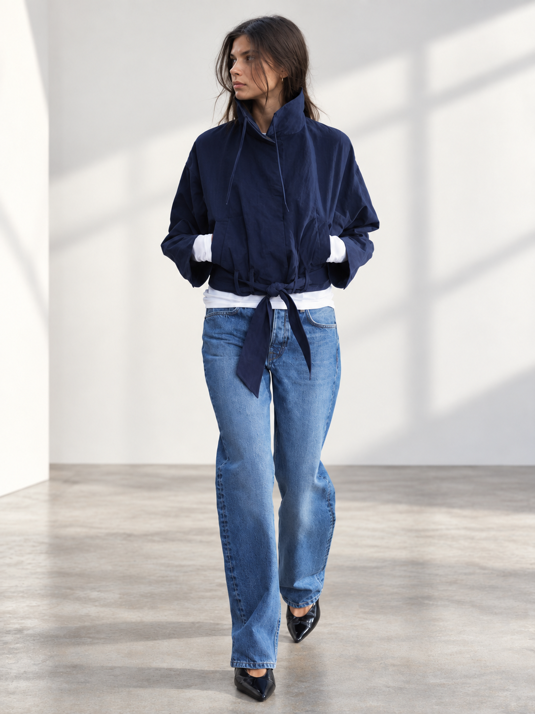 VESTE COURTE AVEC CEINTURE