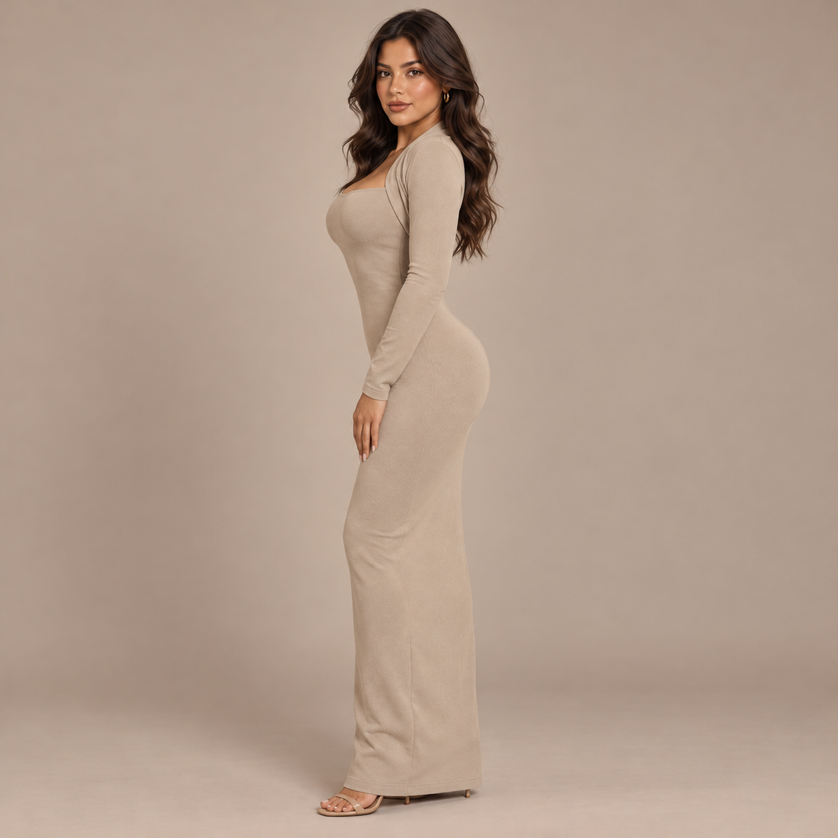 ROBE LONGUE EN MAILLE COL CARRÉ