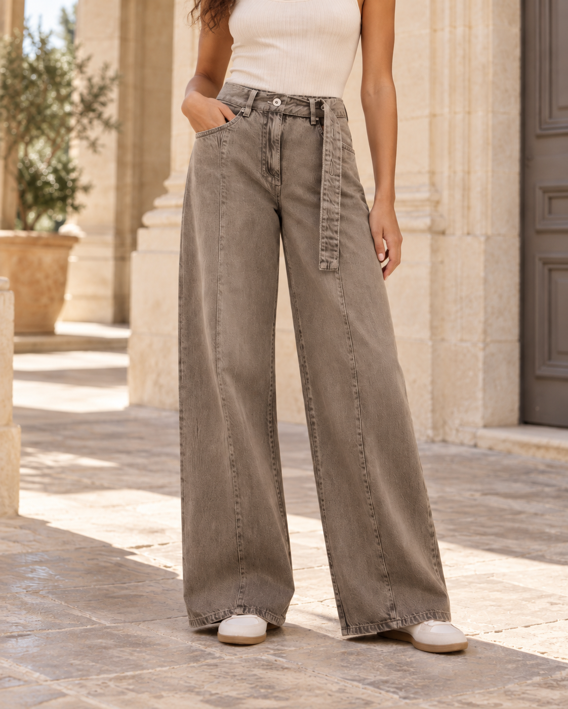 JEAN LARGE À CEINTURE