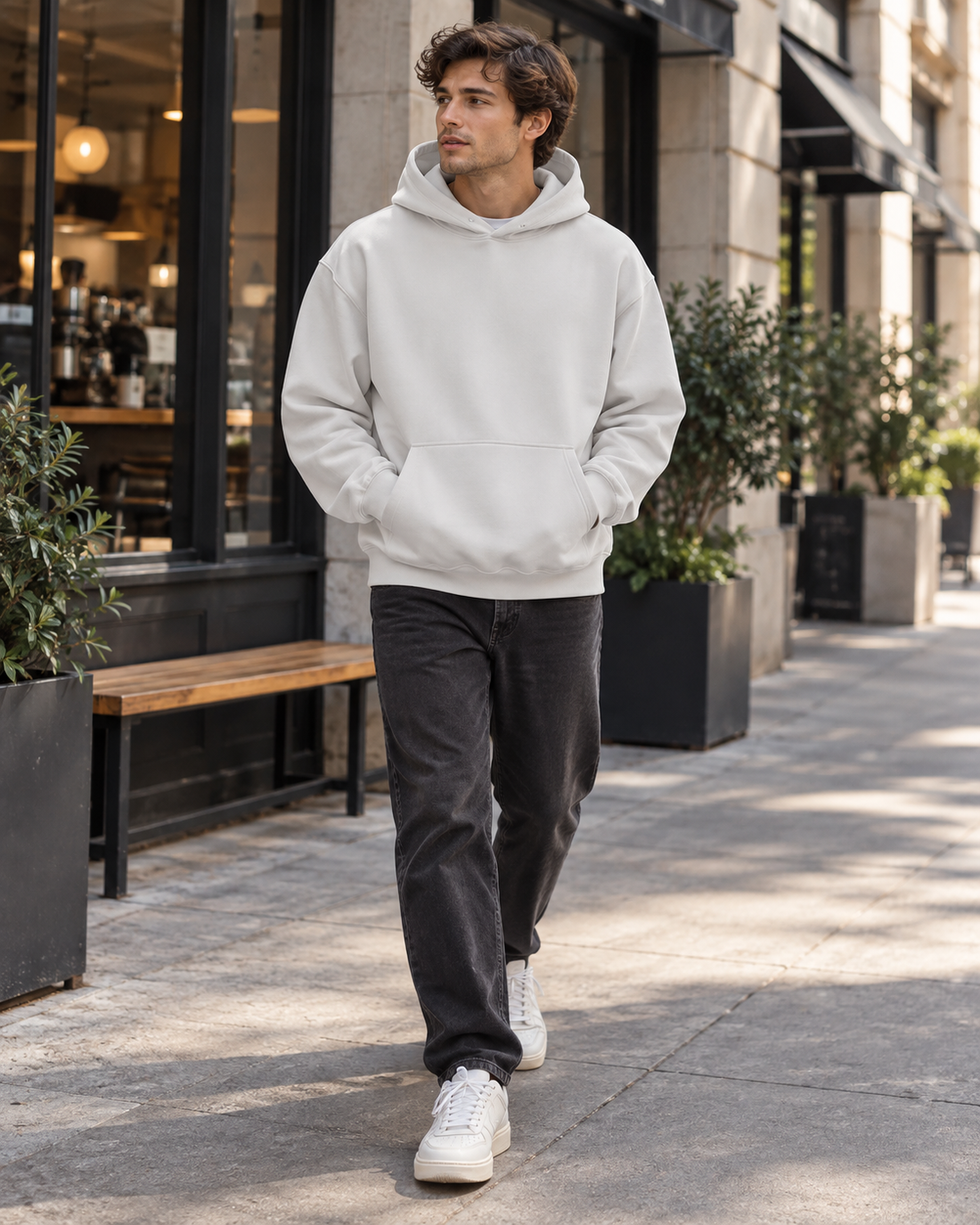 HOODIE / SWEAT À CAPUCHE