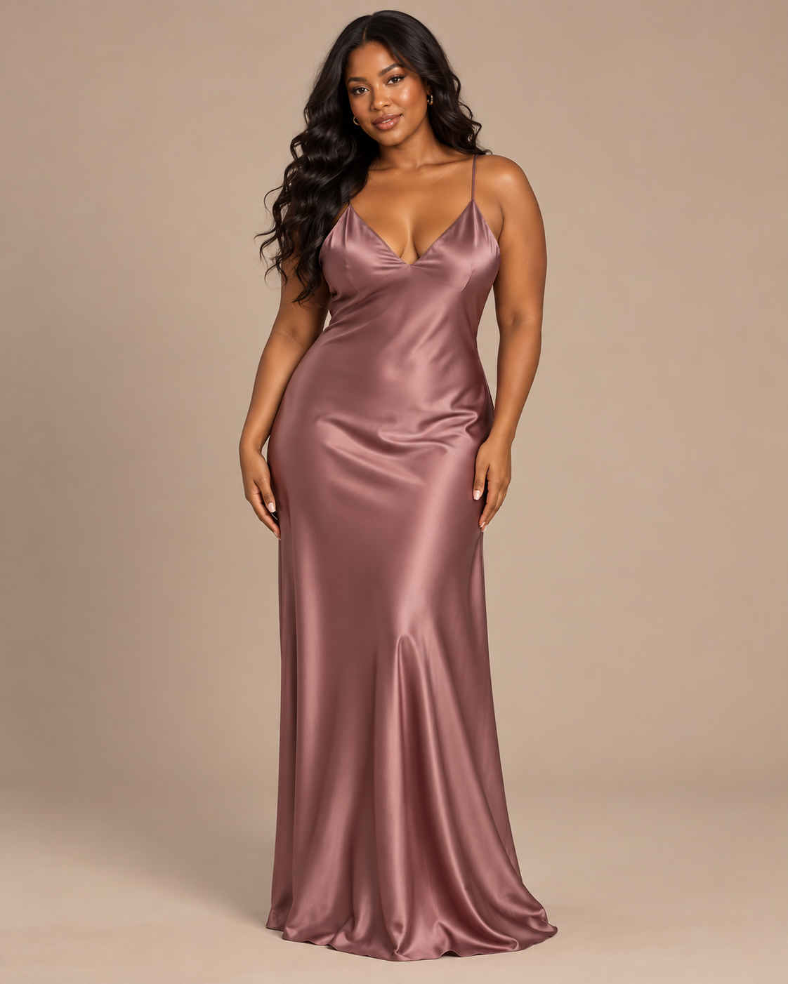 ROBE LONGUE SATINÉE À BRETELLES