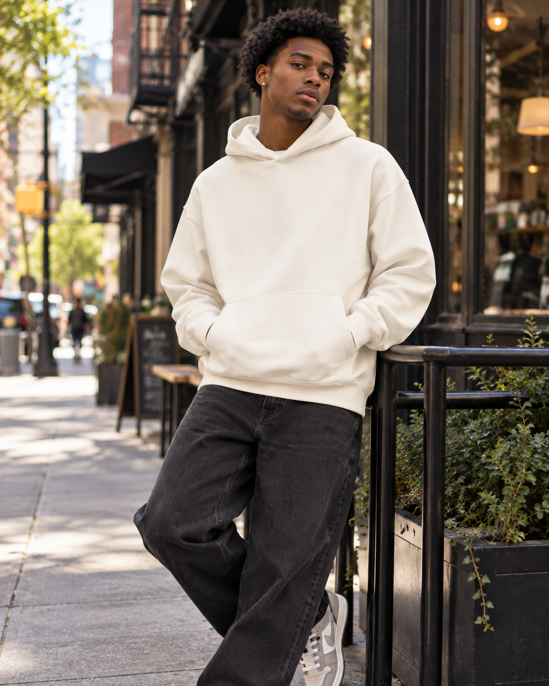 HOODIE / SWEAT À CAPUCHE