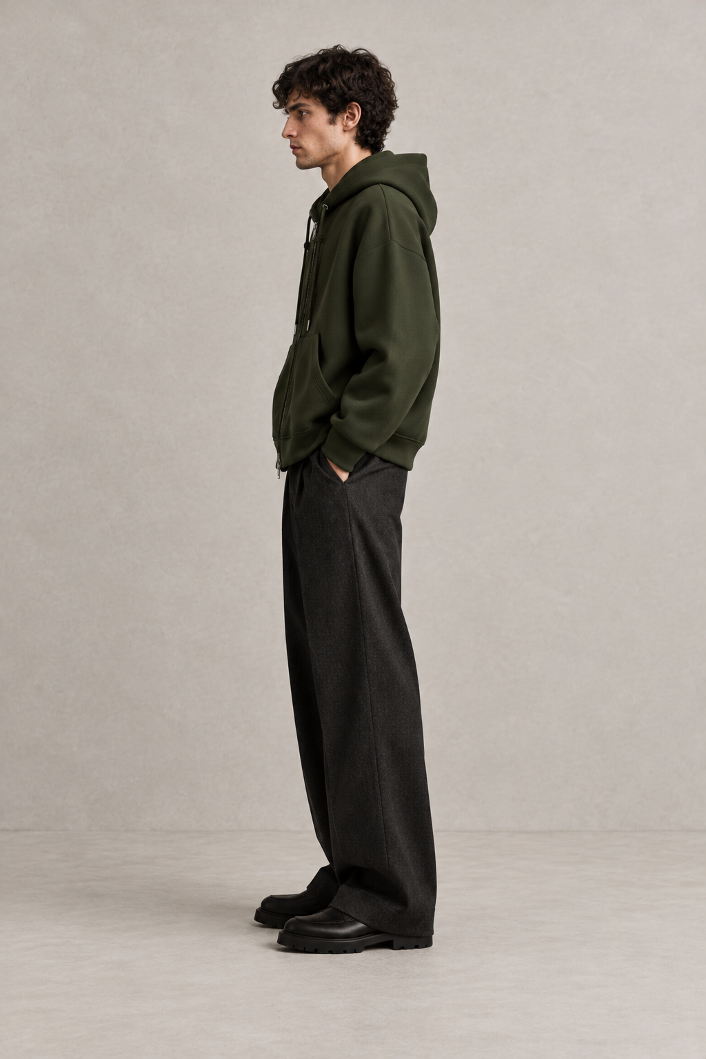 GILET ZIPPÉ À CAPUCHE