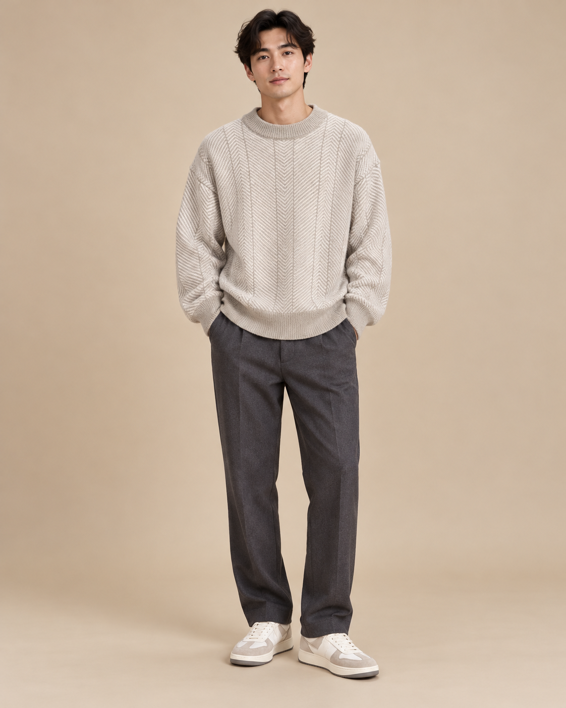 PULL COL ROND AVEC DÉTAILS CONTRASTÉS
