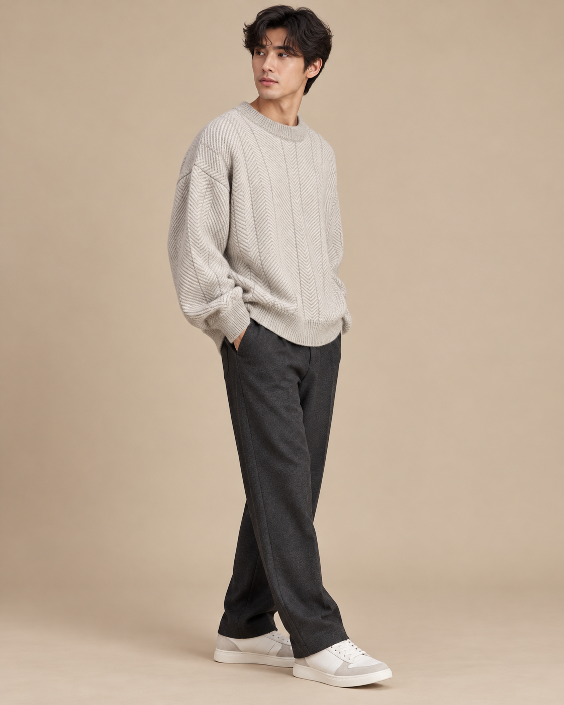 PULL COL ROND AVEC DÉTAILS CONTRASTÉS